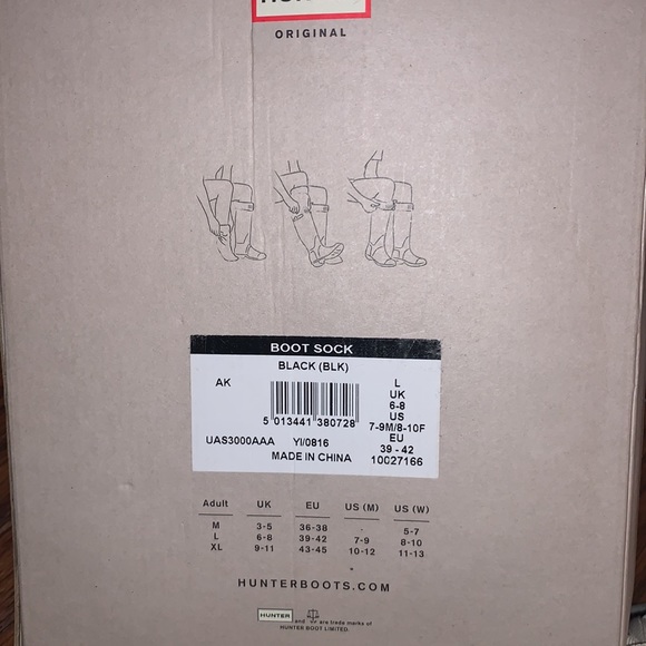 Brand new Hunter boots and Tall black boot socks (size large) - Picture 5 of 5